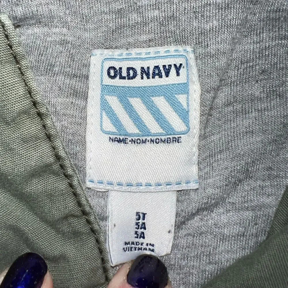 Old Navy army‎ green coat with good size 5T